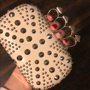 Spiked Clutch